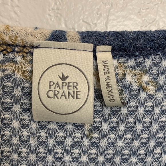 3/$25 Paper Crane Front Tie Shirt, Size Small - Picture 5 of 13